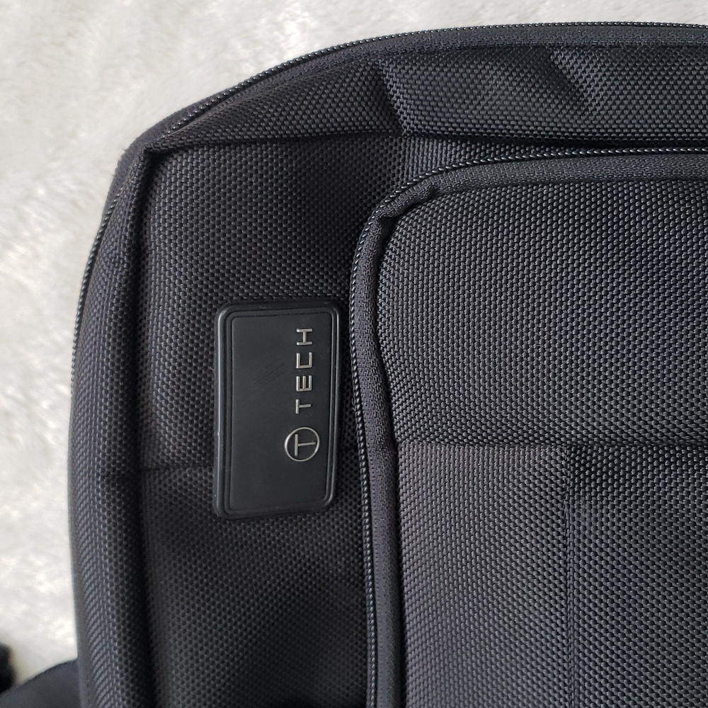 Tumi Tech Garment Bag Tri-Fold Carry-On Bag Black View 4